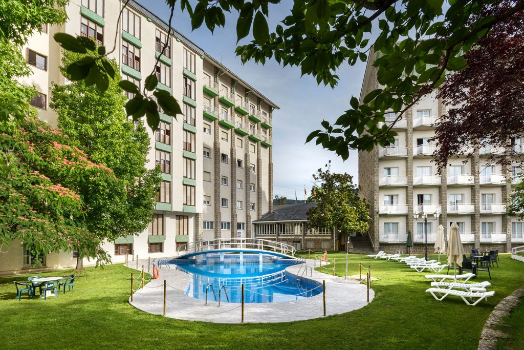 Piscina del Gran Hotel de Jaca